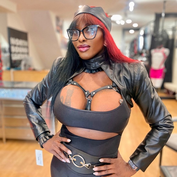 Meet your Posher, Candice - Picture 12 of 12